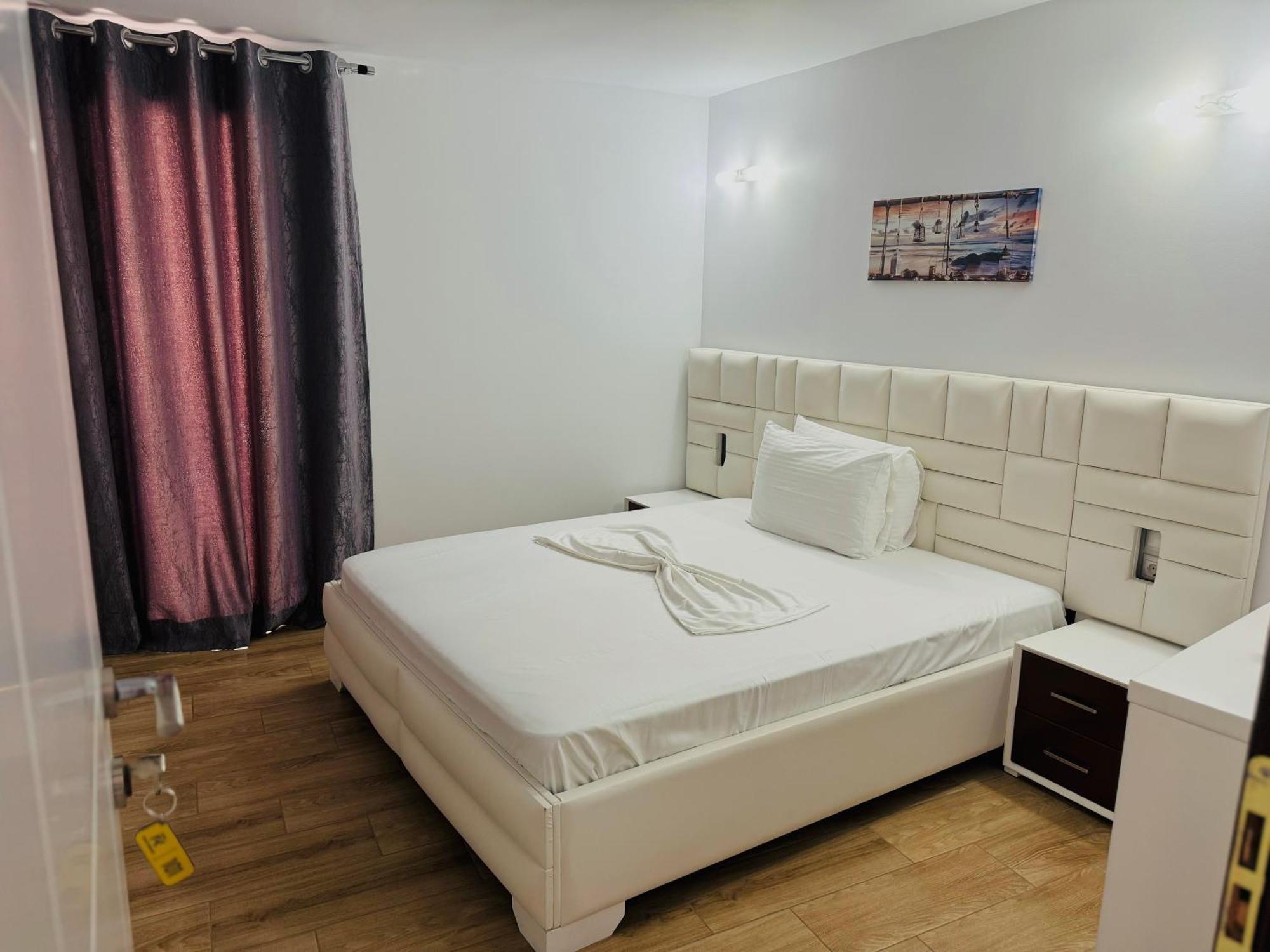Fori'S Rooms Himarë Exterior foto
