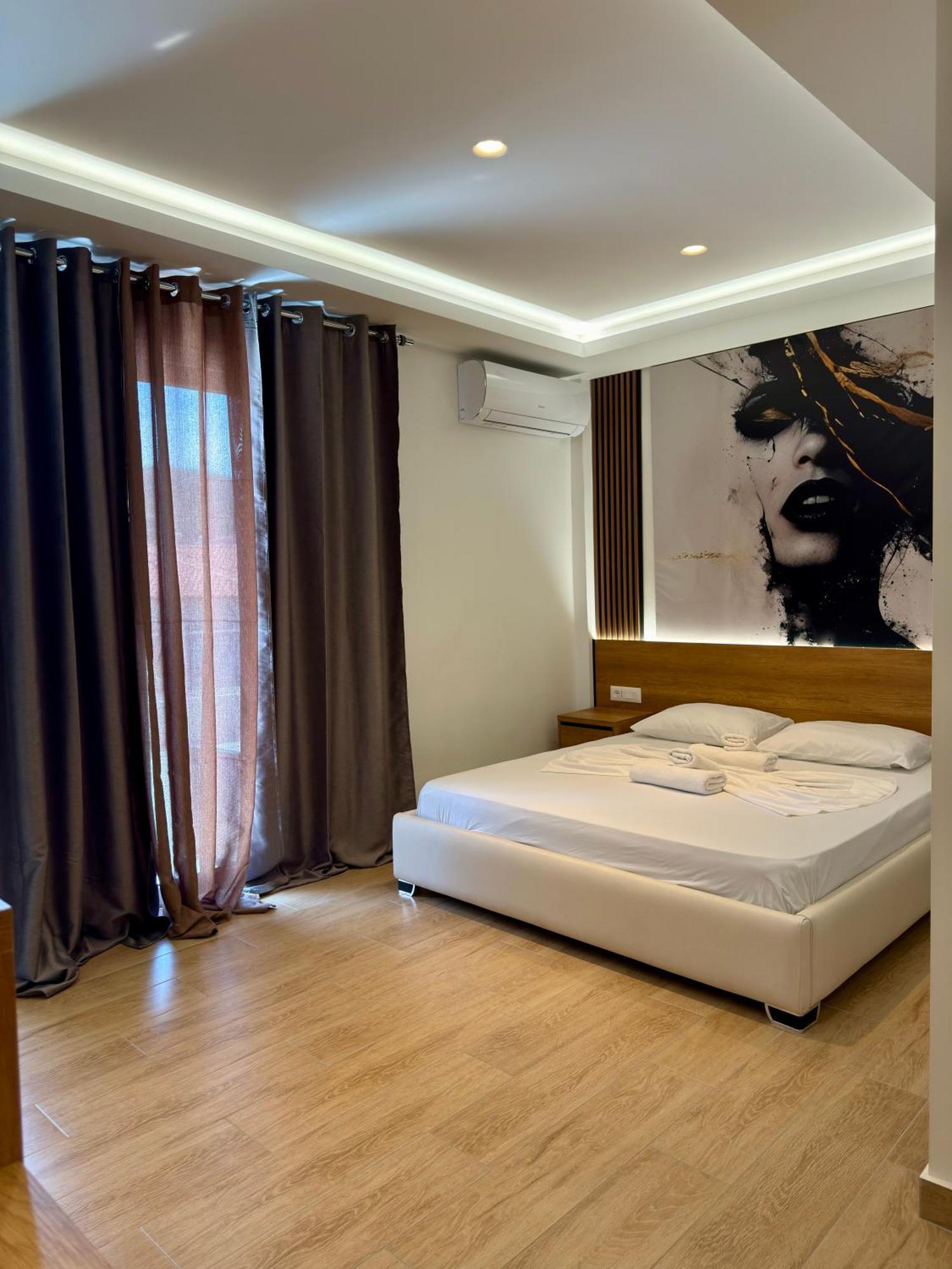 Fori'S Rooms Himarë Exterior foto